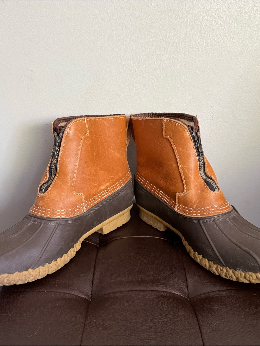 L.L. Bean Women’s 9 Bean Boots Shearling Lined Tan Leather and Rubber Sole - Picture 3 of 8